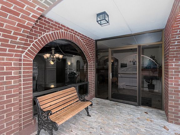 4th image of 60 Nicholas Rd #53
