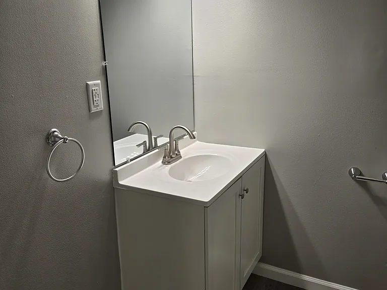 750 Maple St #11A — Photo 8