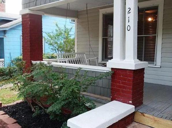 208 S Summit Ave, Charlotte, NC 28208