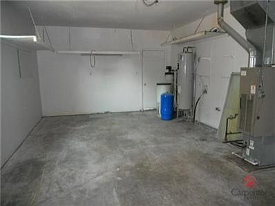 4th image of 1082 Richfield Ln
