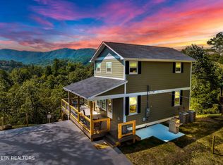 211 Cutter Gap Rd, Townsend, TN 37882