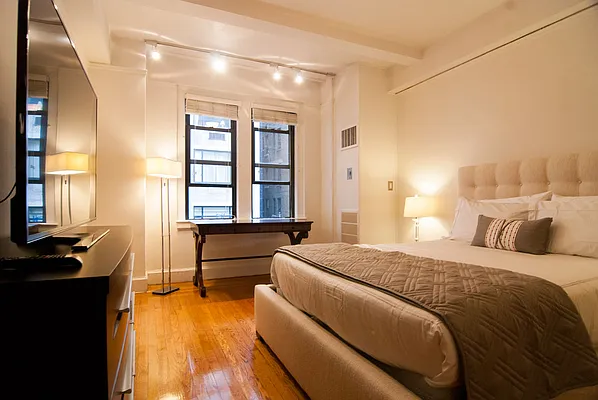 Rented by WAM Partners - William Moses Co. | media 75