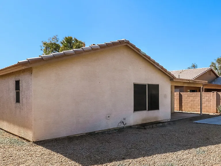 11456 W Sheridan St — Photo 15