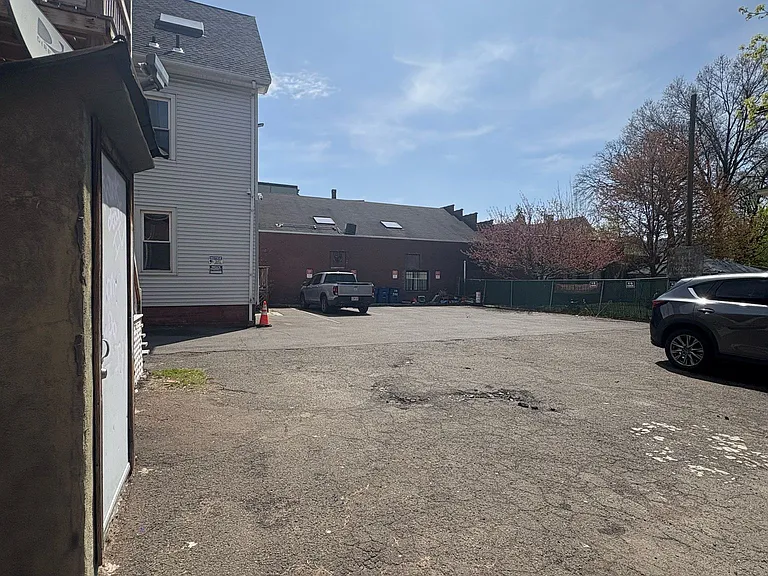 534 Whalley Ave #1RR — Photo 11