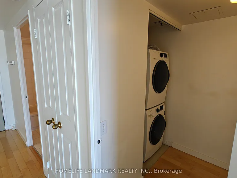 942 Yonge St #1116 — Photo 15