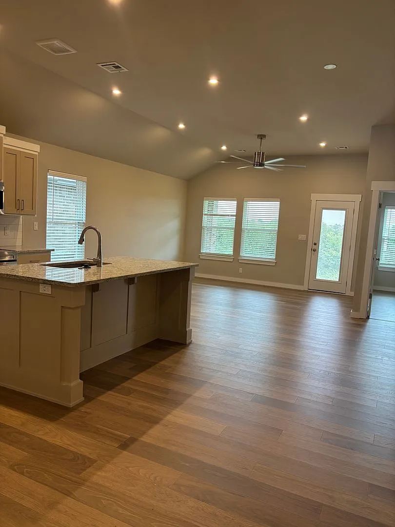 Brand New Duplex! — Photo 3