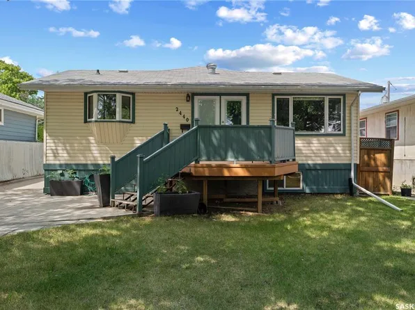 2440 Francis STREET, Regina, SK S4N 2P9