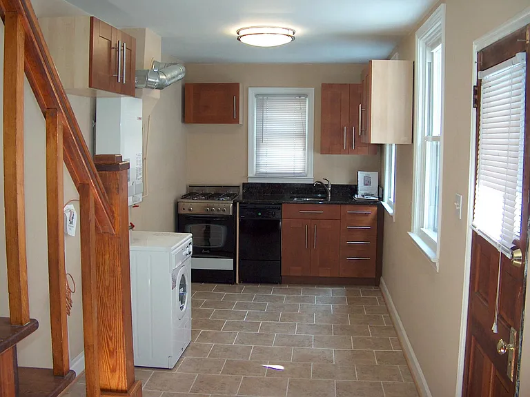 S Madeira St — Photo 4