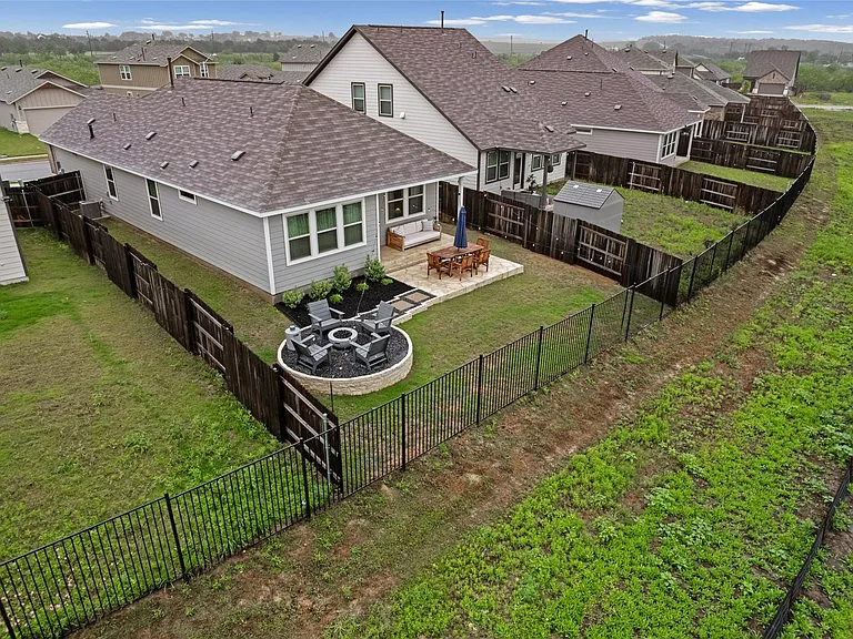 858 Papaya Dr — Photo 38