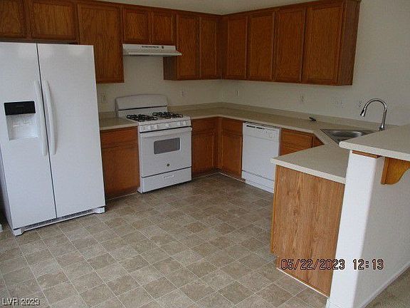 4th image of 9428 Santana Siesta Ave