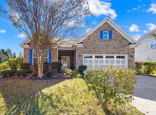 137 Chertsey Dr, Mooresville, NC 28115
