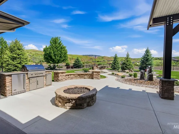 19265 N Eaglestone Pl, Eagle, ID 83714