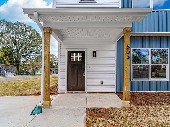 4th image of 803 Noles Dr