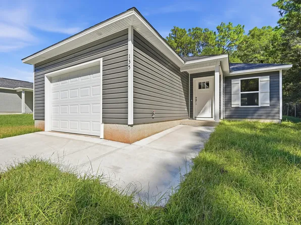 135 Loftin St, Defuniak Springs, FL 32435