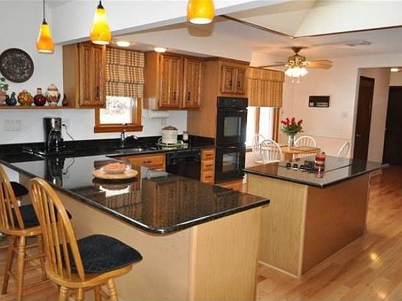 3rd image of 216 Gulph Ln