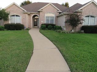 1507 Clear Creek Dr, Cleburne, TX 76033