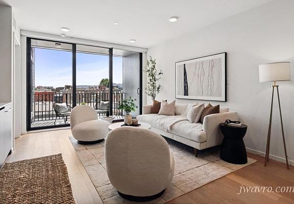 2nd image of 230 7th St #604