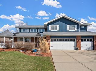 19813 Clare Dr, Tinley Park, IL 60487