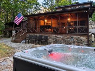 50 Paupack Point Rd, Hawley, PA 18428