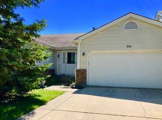 541 Dunsten Cir, Northbrook, IL