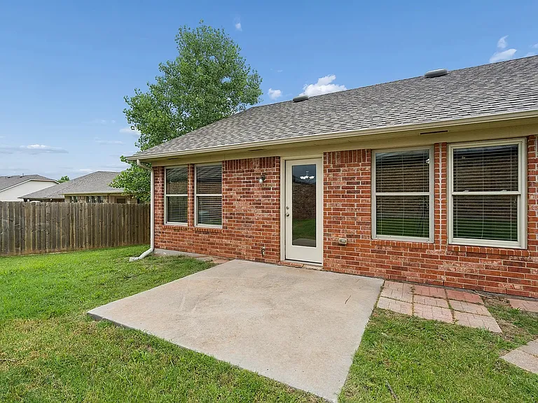 3408 Frederick Dr — Photo 22