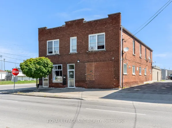 192 Burgar St, Welland, ON L3B 2T4