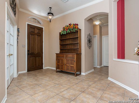 4th image of 15434 Fall Place Dr