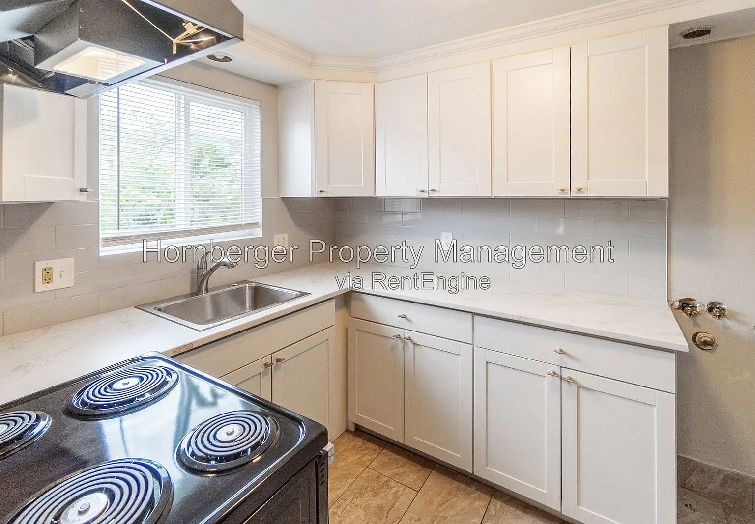 2 bed, 1.0 bath, 1400 sqft, $1,225 — Photo 3