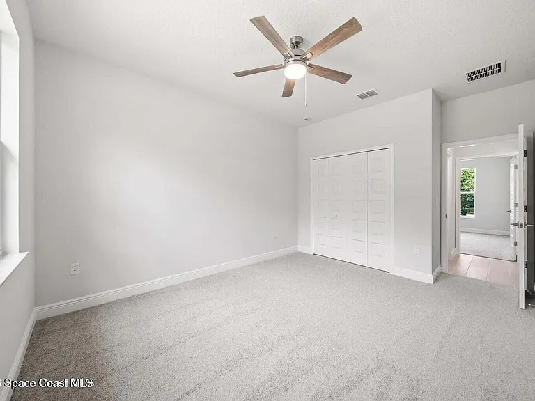 407 Cellini Ave NE — Photo 29