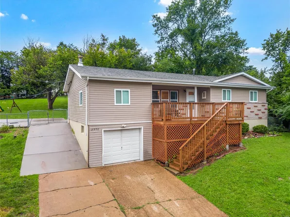 2976 Melton Dr, Arnold, MO 63010