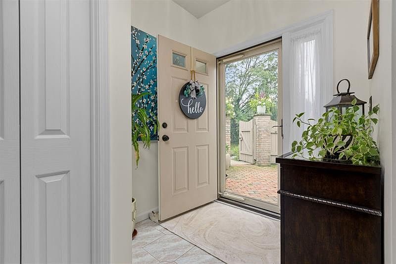 807 Wilshire Cir, Seven Fields, PA 16046 Zillow