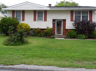 203 S Elm St, Swansboro, NC 28584