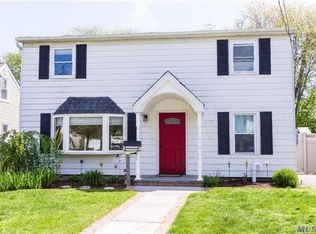 2605 Chernucha Ave, Merrick, NY 11566