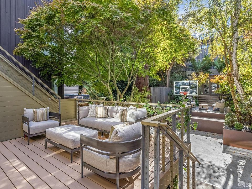 1st image of 2649 Greenwich St