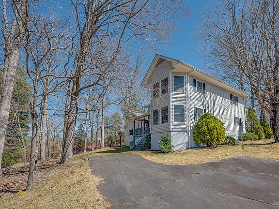 2nd image of 11 Woodside View Dr
