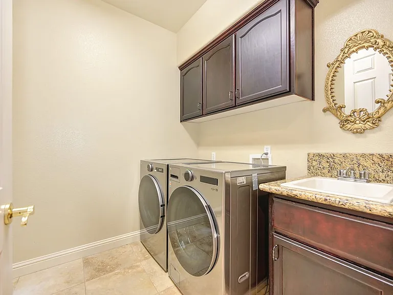 1676 Stronsay Ct — Photo 58