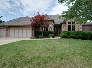 6025 S Lakepoint Dr, Springfield, MO 65804