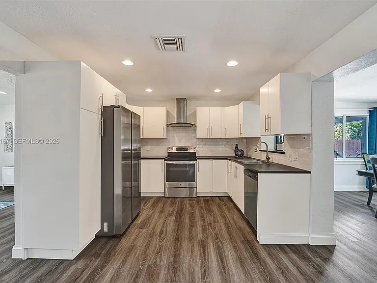 3730 SW 47th Ct — Photo 26