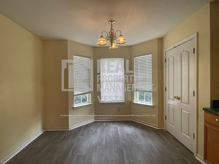 451 Crabapple Pl — Photo 5