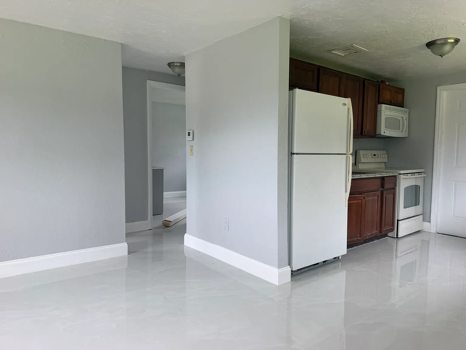 2 bed, 650 sqft, $1,750 — Photo 3