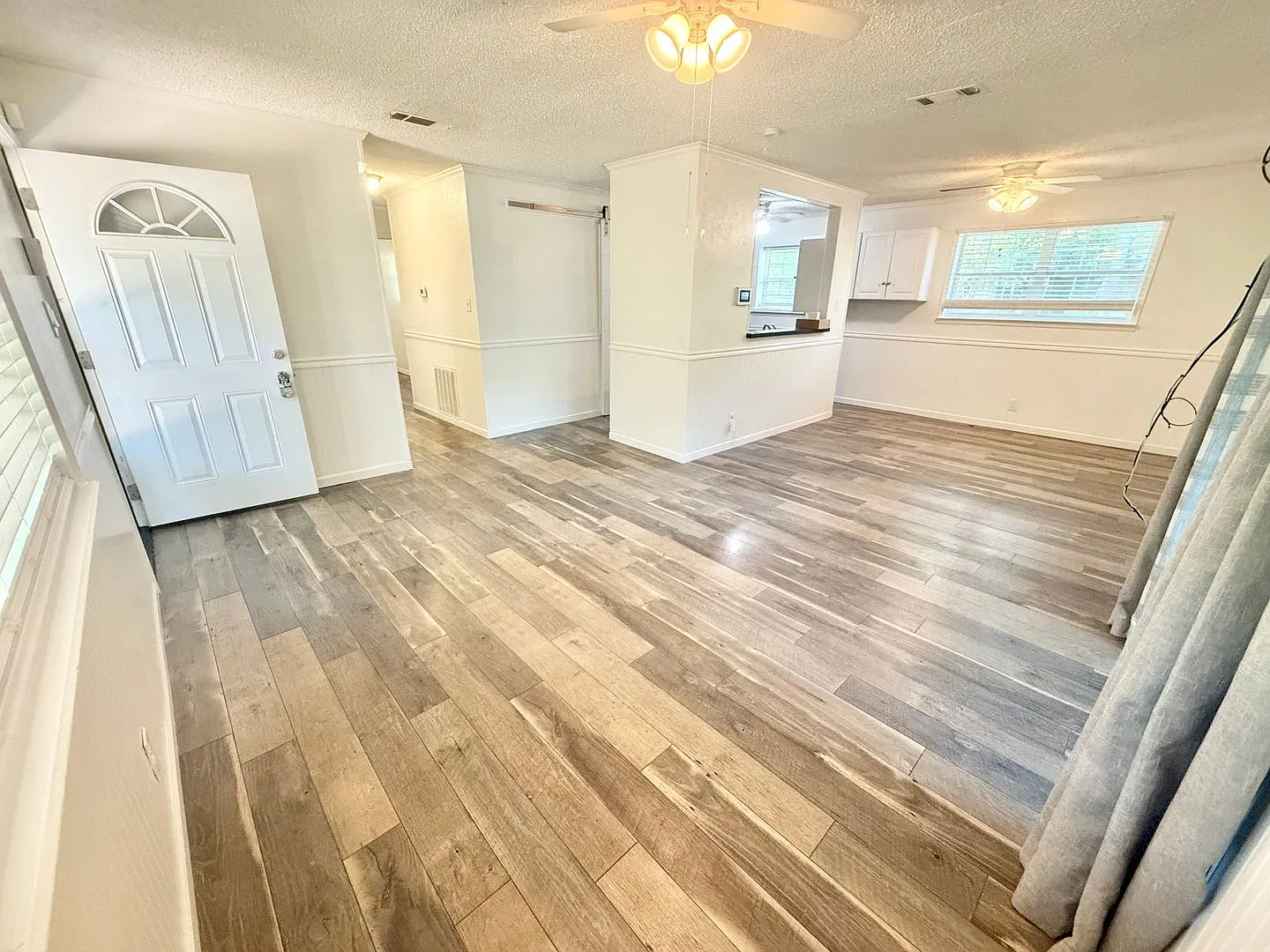 Updated 2-bed/1.5-bath! — Photo 4