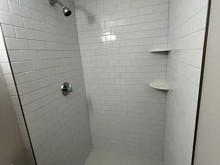 358-360 King St #B — Photo 15