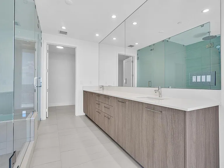 151 N Seabreeze Blvd #1902 — Photo 38