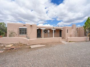 105 E Alicante Rd, Santa Fe, NM 87505