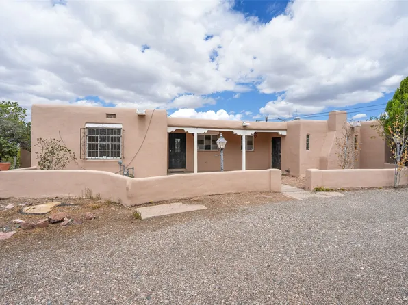 105 E Alicante Rd, Santa Fe, NM 87505