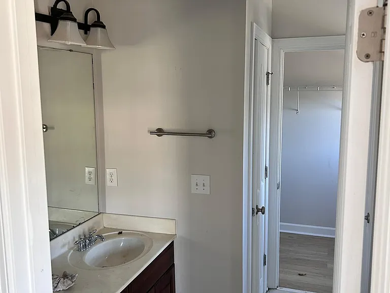12023 Valley Oak St #3A — Photo 15