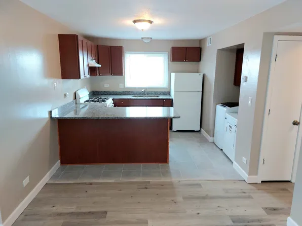112 Terry Dr #112, Roselle, IL 60172