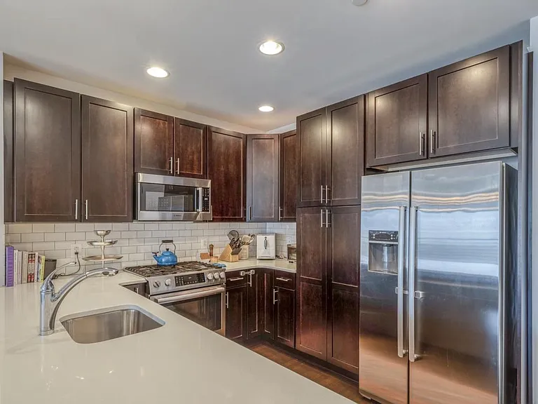 600 S 24th St #304 — Photo 3