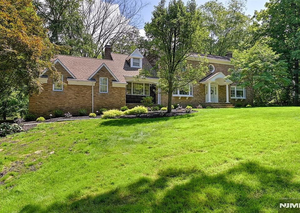 1st image of 30 Cherry Tree Lane