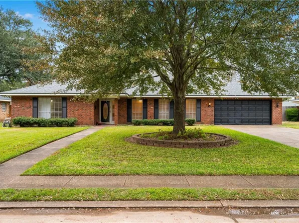 608 Ridgewood Blvd, Alexandria, LA 71303